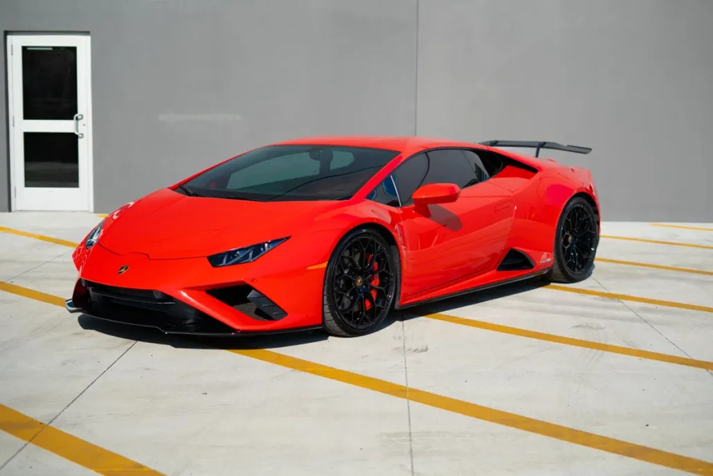 2023 Lamborghini Huracan Evo Coupe photo 1