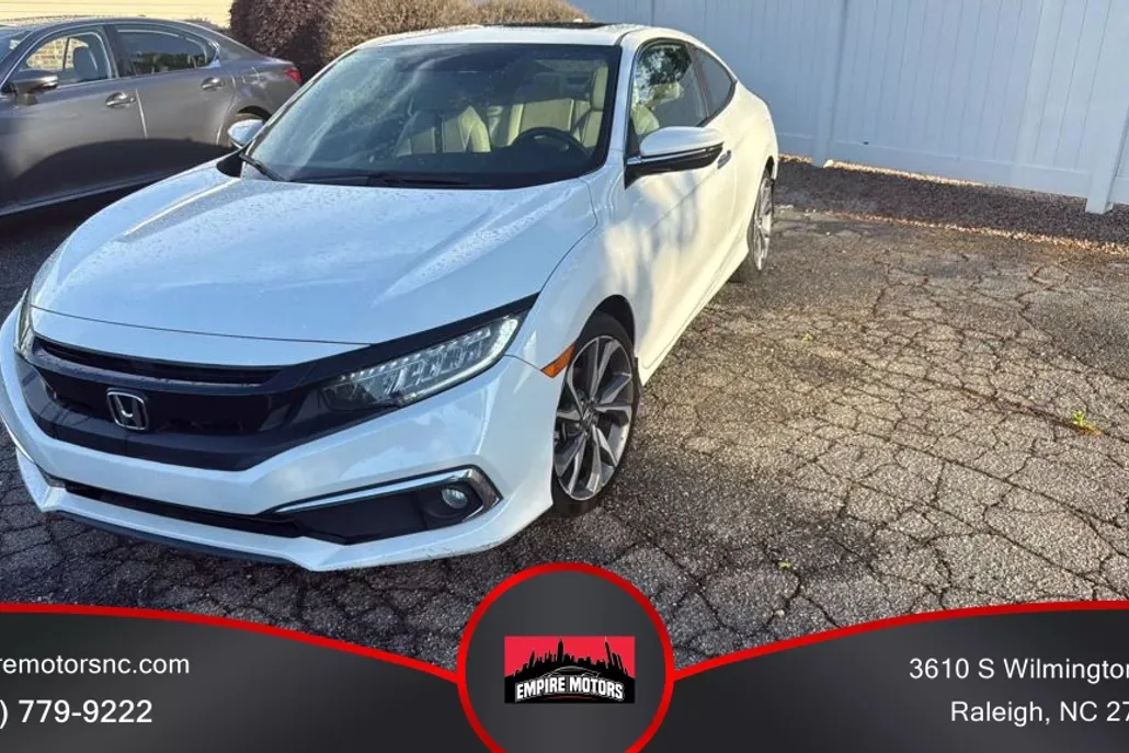 2019 Honda Civic Touring photo 1