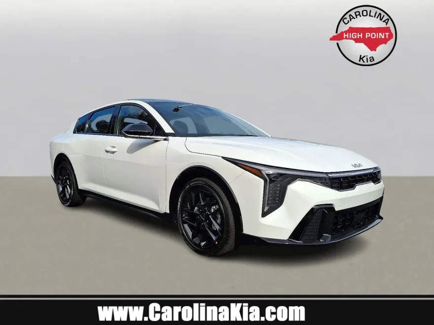 2025 Kia K4 GT-Line Turbo photo 1