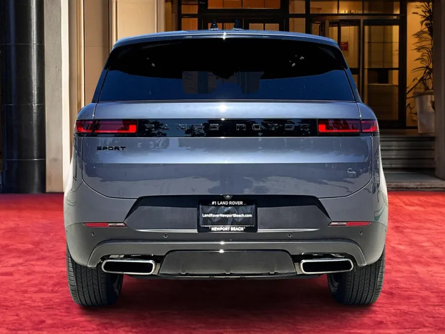 2024 Land Rover Range Rover Sport SE photo 1
