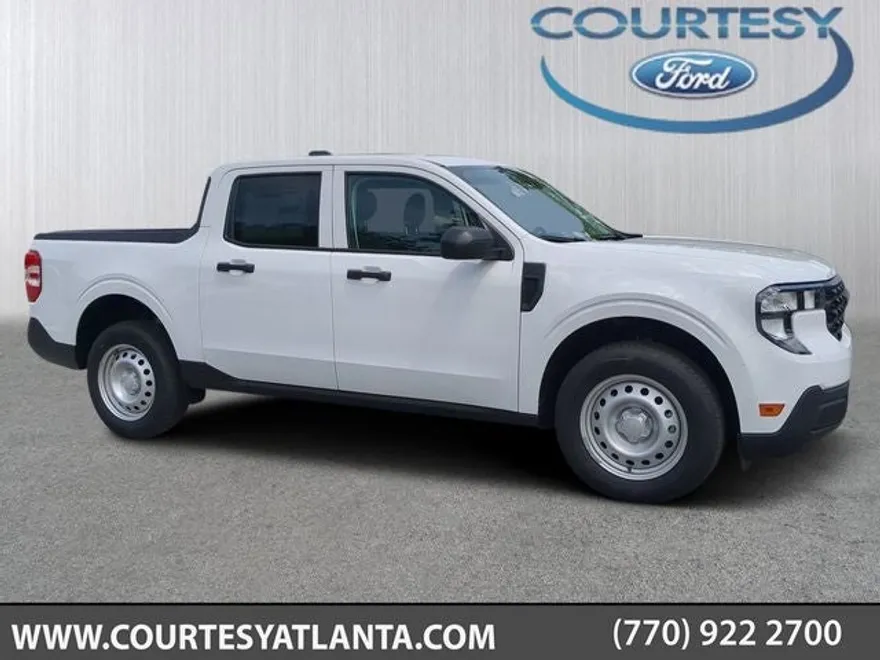 2025 Ford Maverick XL photo 1