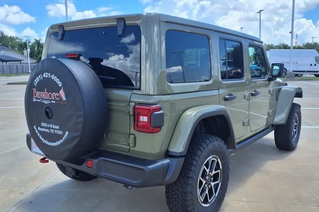 2025 Jeep Wrangler Unlimited Rubicon photo 1