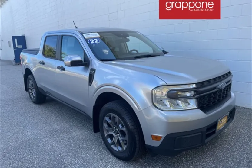 2022 Ford Maverick XLT photo 1