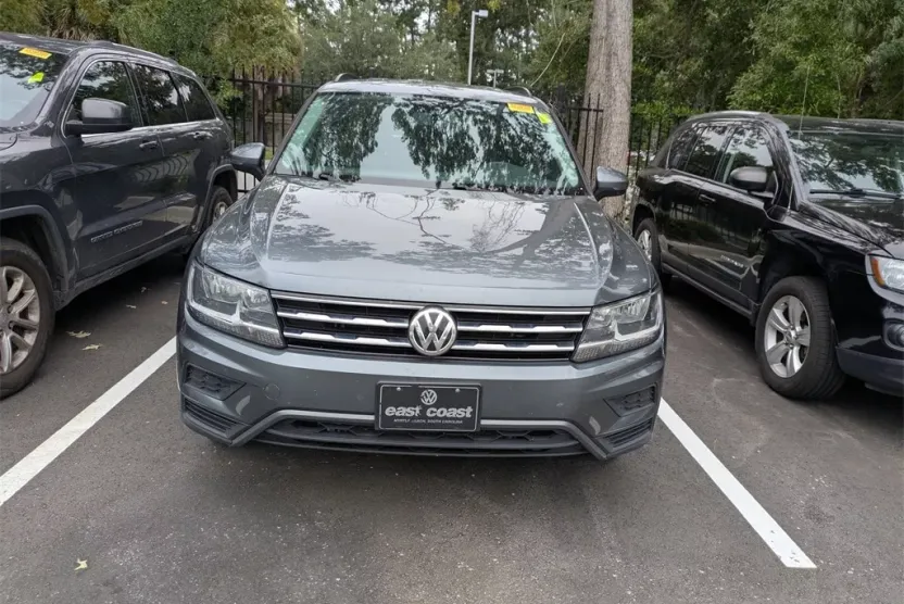 2021 Volkswagen Tiguan S photo 1