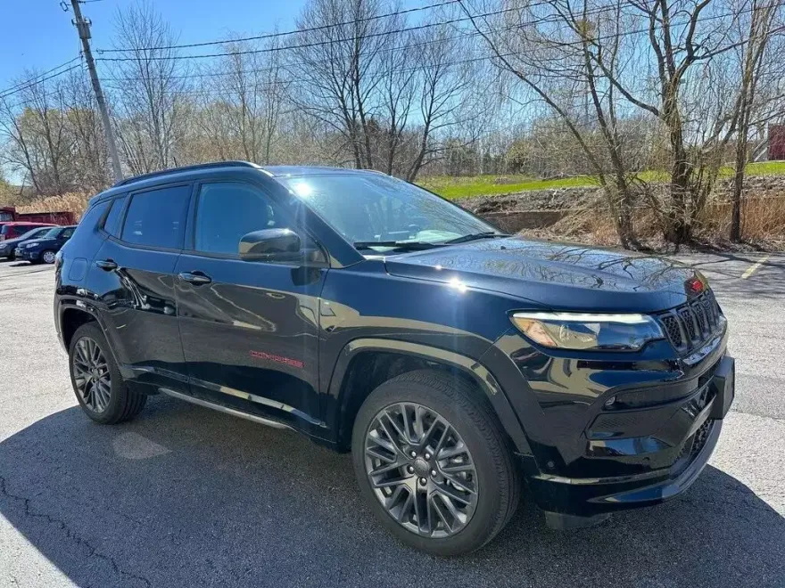 2023 Jeep Compass Red Edition photo 1