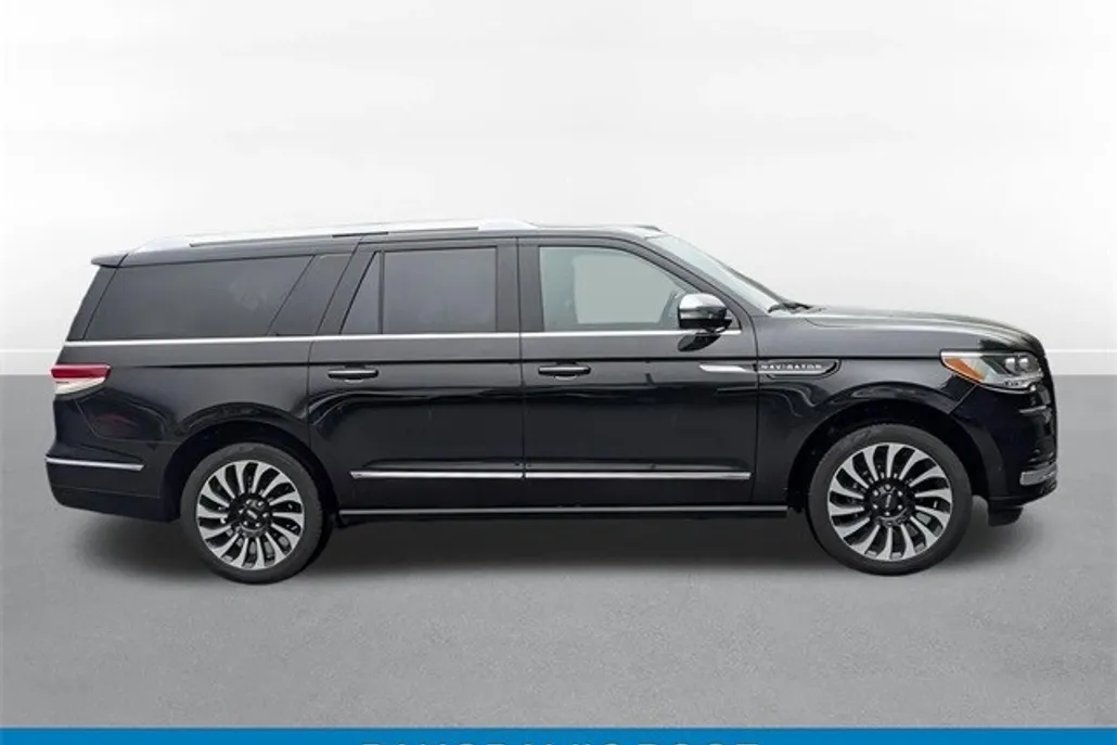 2024 Lincoln Navigator Black Label photo 1