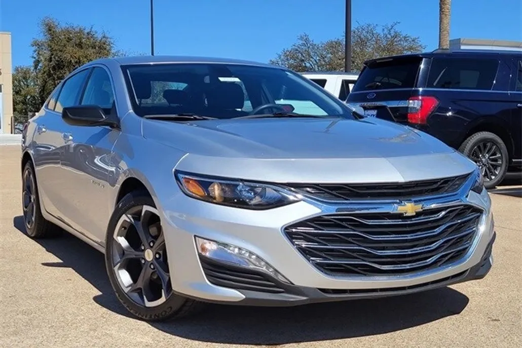 2022 Chevrolet Malibu 1LT photo 1
