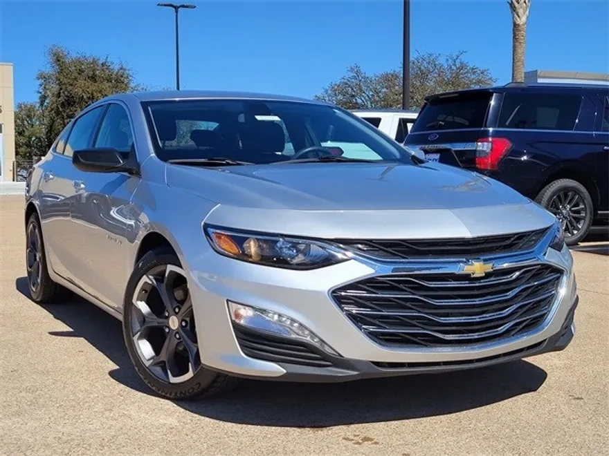 2022 Chevrolet Malibu 1LT photo 1