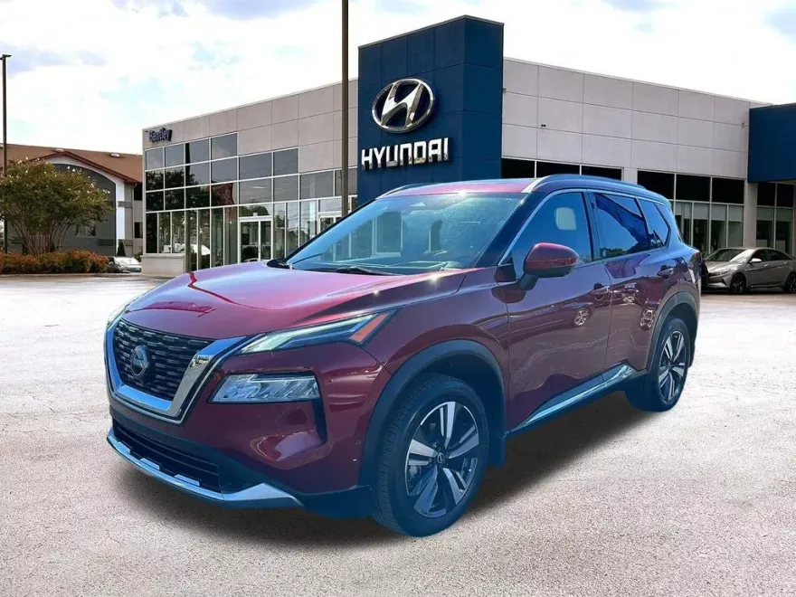 2023 Nissan Rogue Platinum photo 1