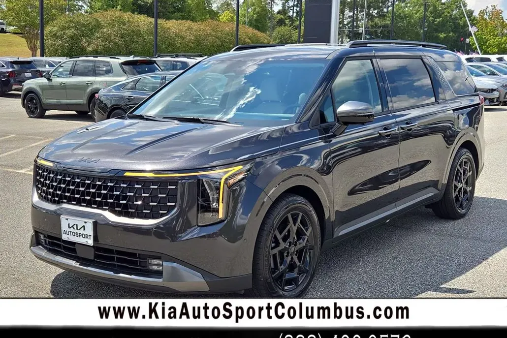 2026 Kia Carnival SX photo 1