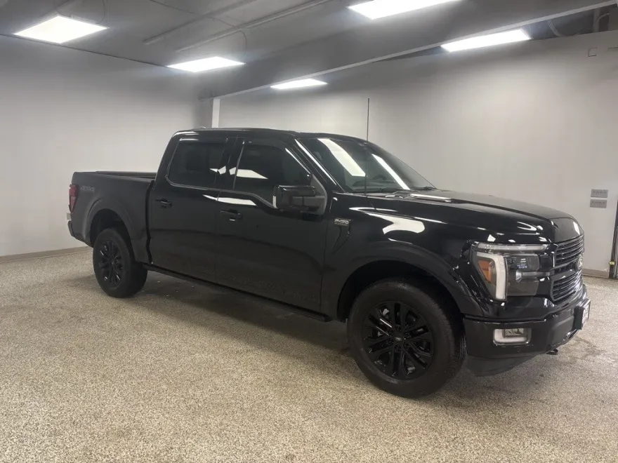 2024 Ford F-150 Platinum photo 1