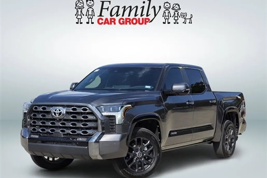 2024 Toyota Tundra Platinum photo 1