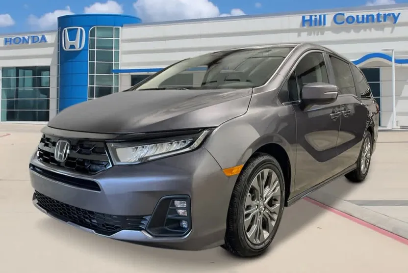 2026 Honda Odyssey Touring photo 1