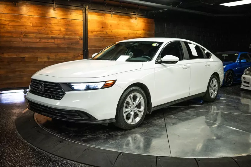 2025 Honda Accord LX photo 1