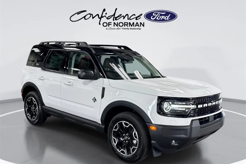 2025 Ford Bronco Sport Outer Banks photo 1