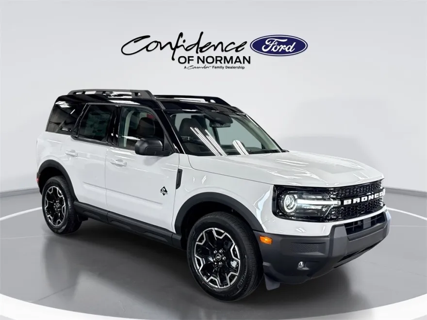 2025 Ford Bronco Sport Outer Banks photo 1