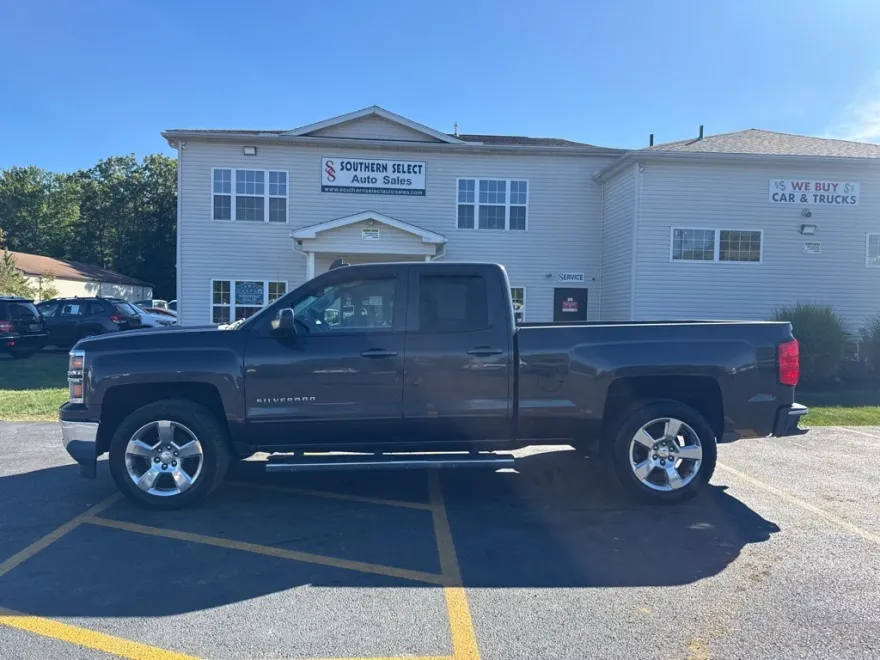 2015 Chevrolet Silverado 1500 LT photo 1