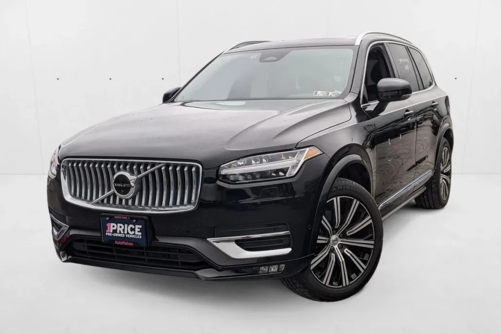 2023 Volvo XC90 AWD Plus photo 1