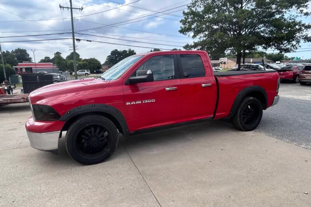 2011 Ram 1500 SLT photo 1