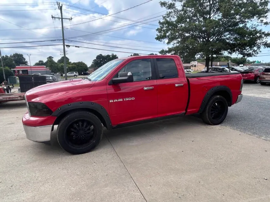 2011 Ram 1500 SLT photo 1