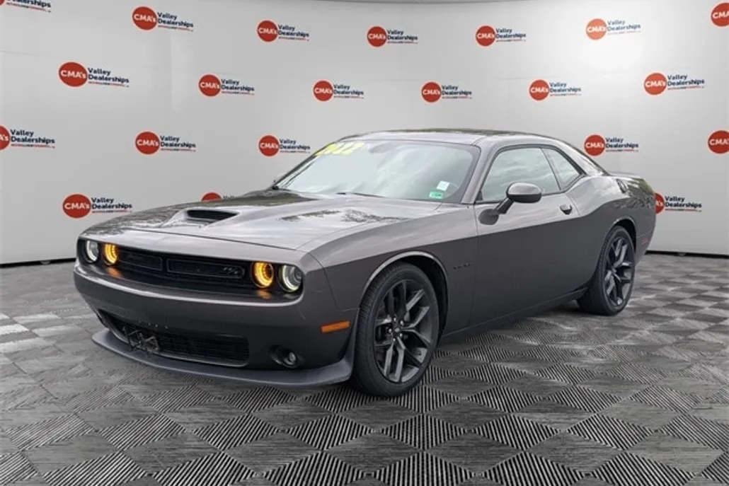 2022 Dodge Challenger R/T photo 1