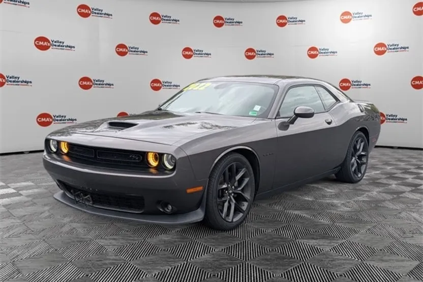 2022 Dodge Challenger R/T photo 1