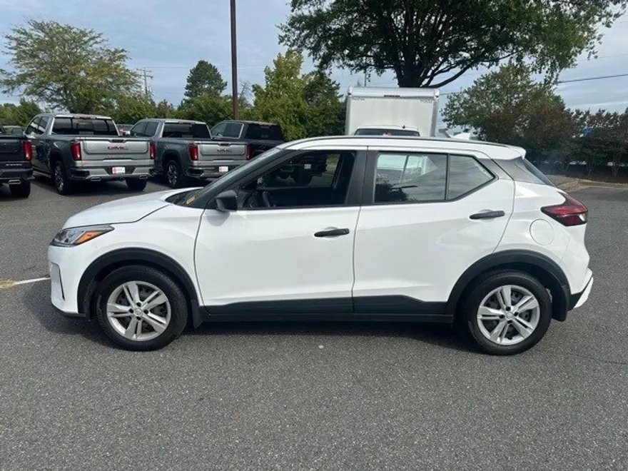 2024 Nissan Kicks S photo 1