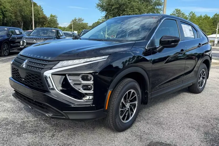 2025 Mitsubishi Eclipse Cross ES photo 1