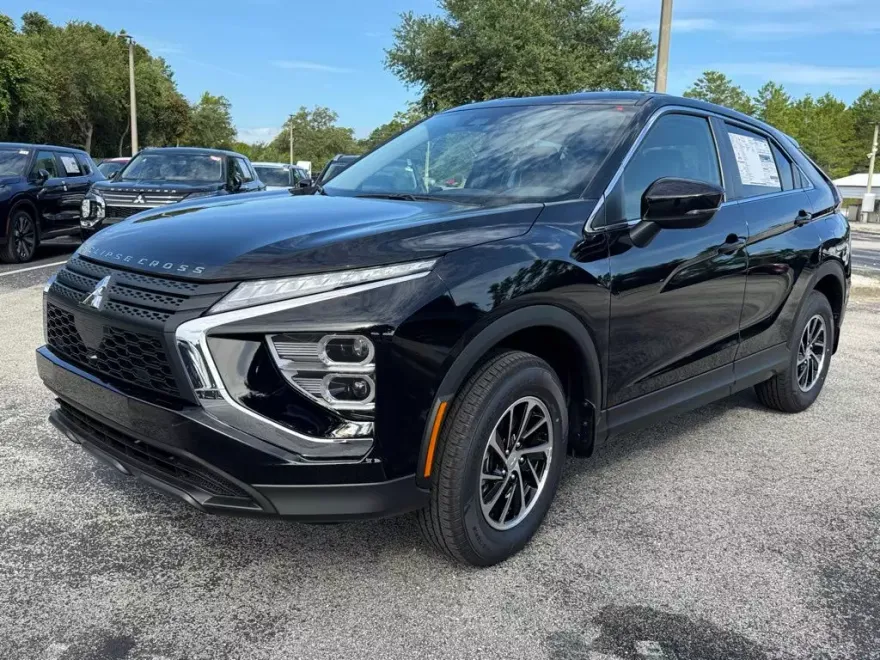 2025 Mitsubishi Eclipse Cross ES photo 1