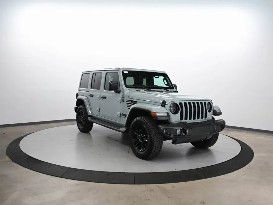 2023 Jeep Wrangler Altitude photo 1