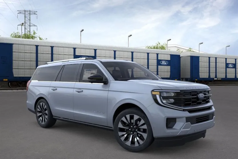 2025 Ford Expedition MAX Platinum photo 1
