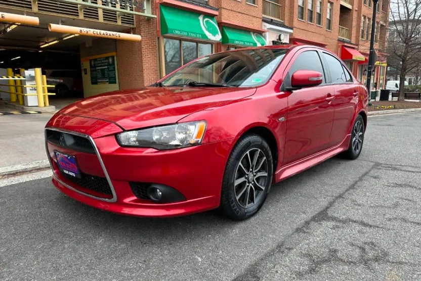 2015 Mitsubishi Lancer SE photo 1