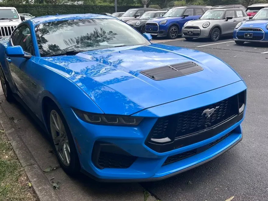 2024 Ford Mustang GT Premium photo 1