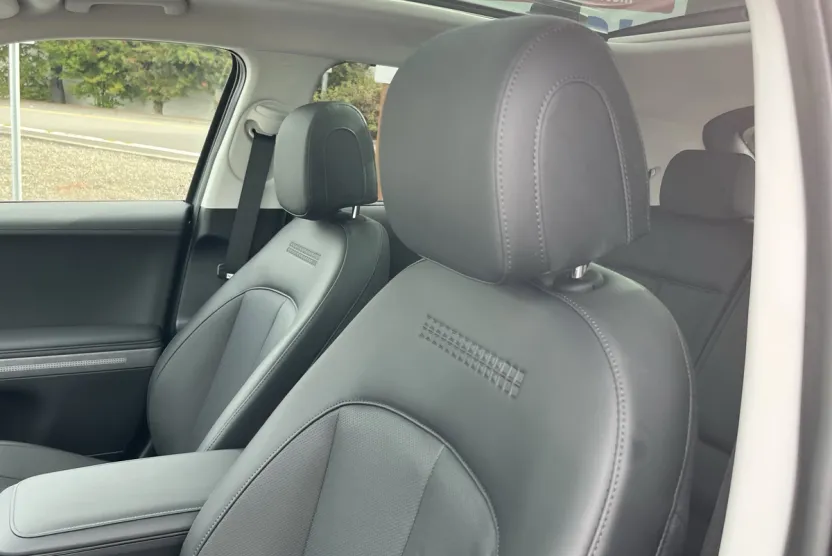 2025 Hyundai Ioniq 5 Limited photo 1