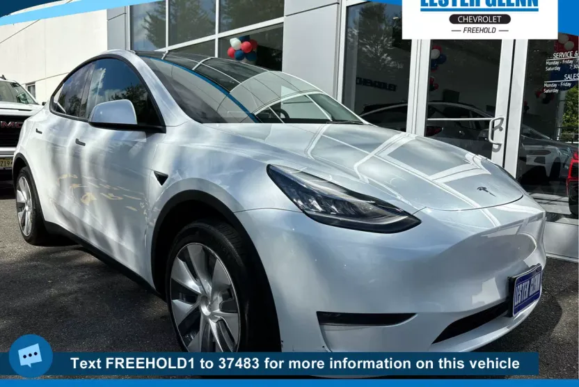 2023 Tesla Model Y Long Range photo 1