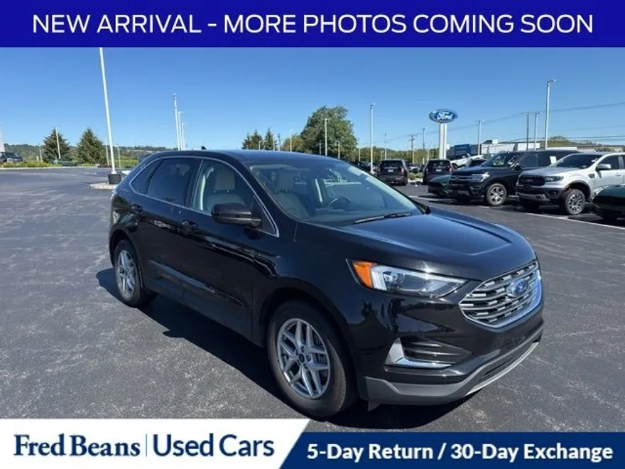 2022 Ford Edge SEL photo 1