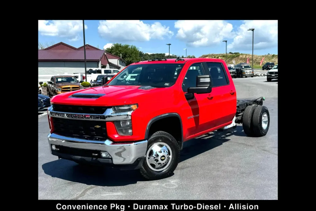 2021 Chevrolet Silverado 3500HD LT photo 1