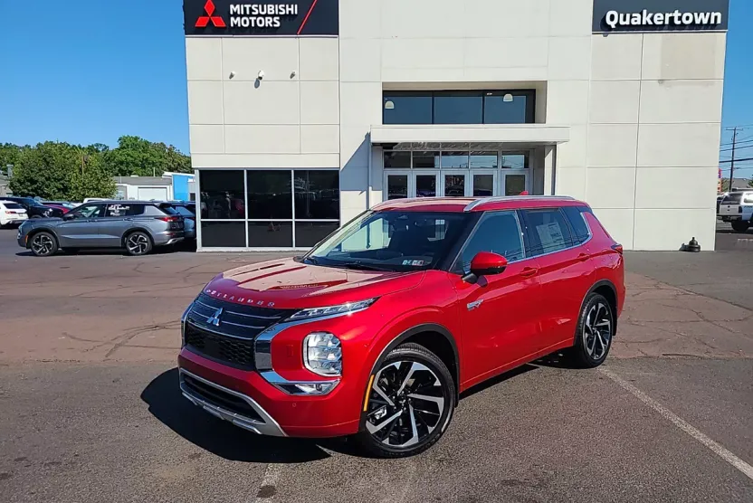 2024 Mitsubishi Outlander PHEV SEL photo 1