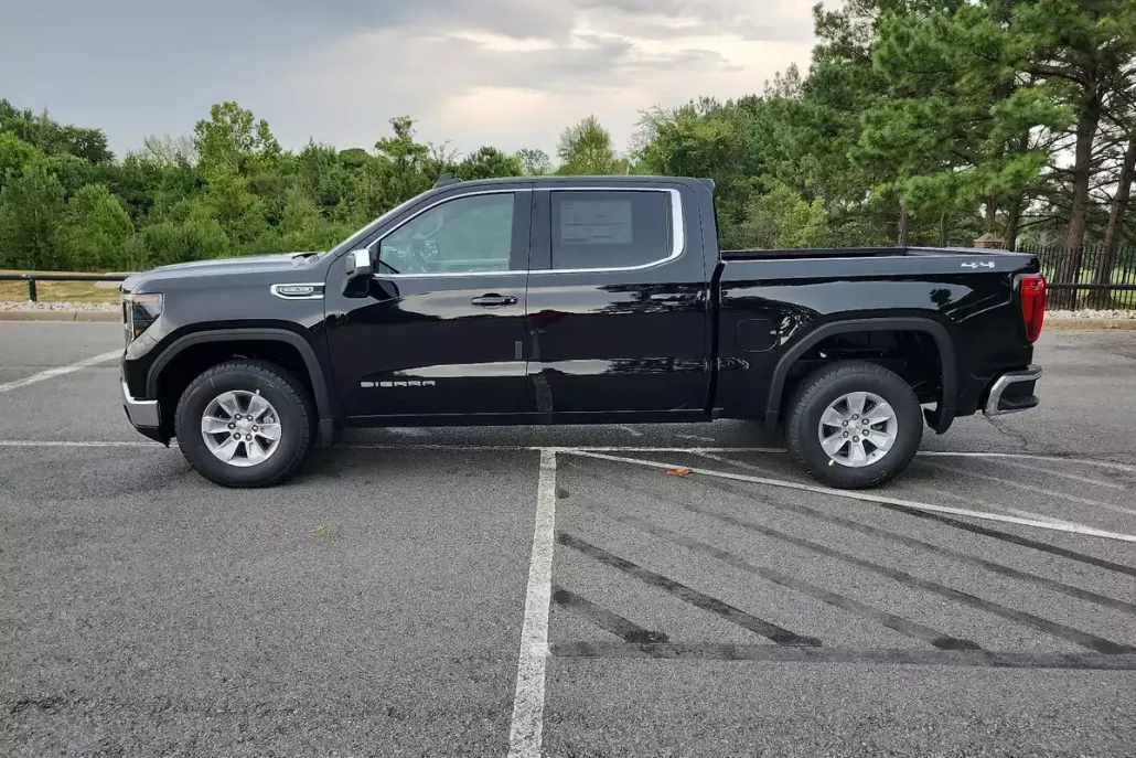 2026 Gmc Sierra 1500 SLE photo 1