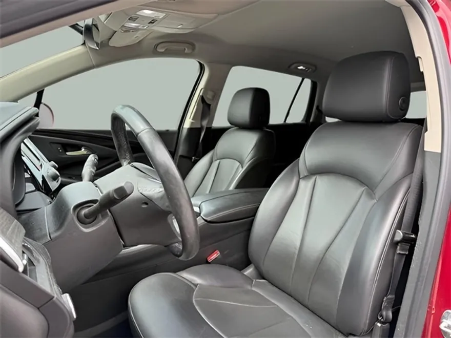 2019 Buick Envision Essence photo 1