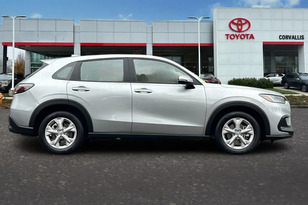 2023 Honda HR-V LX photo 1