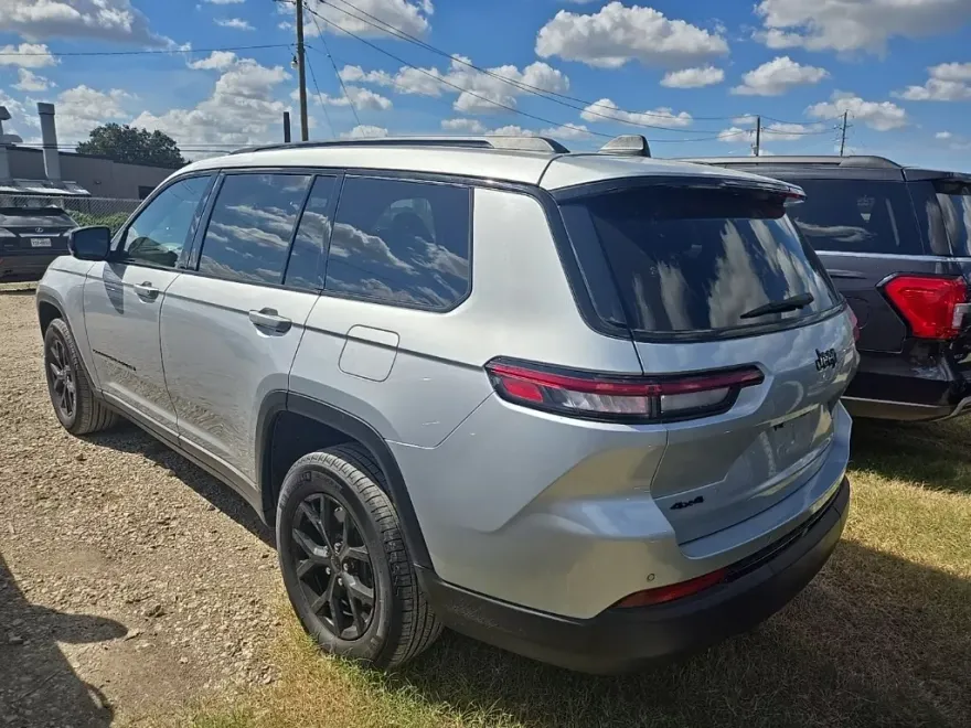 2024 Jeep Grand Cherokee Altitude photo 1