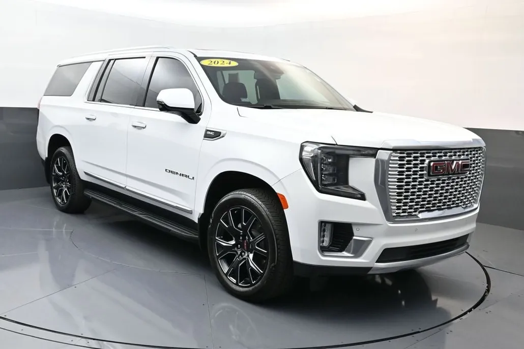 2024 Gmc Yukon XL Denali photo 1