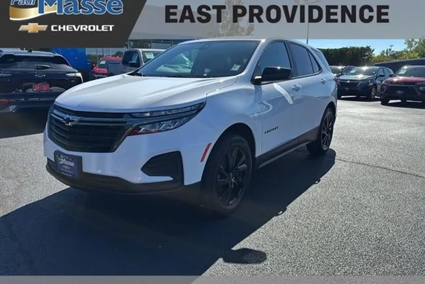2023 Chevrolet Equinox LS photo 1