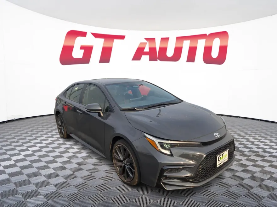 2024 Toyota Corolla SE photo 1