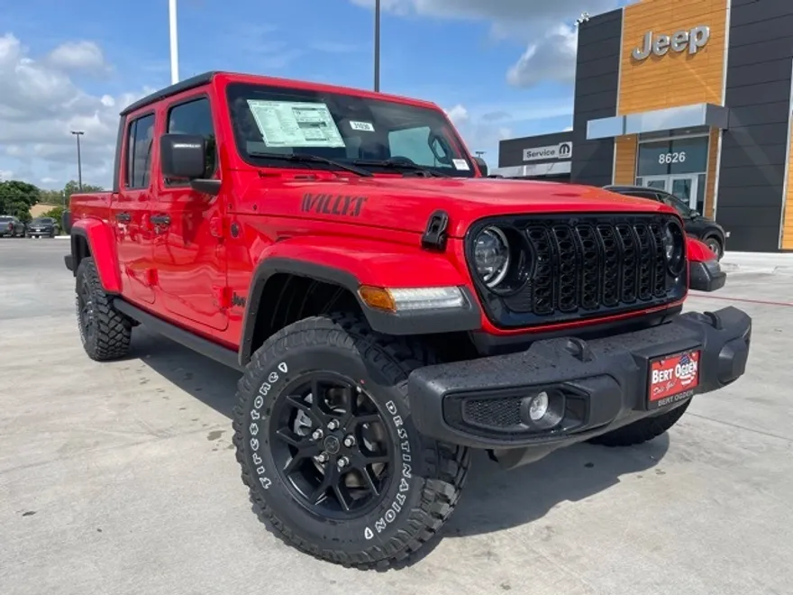 2025 Jeep Gladiator Willys photo 1