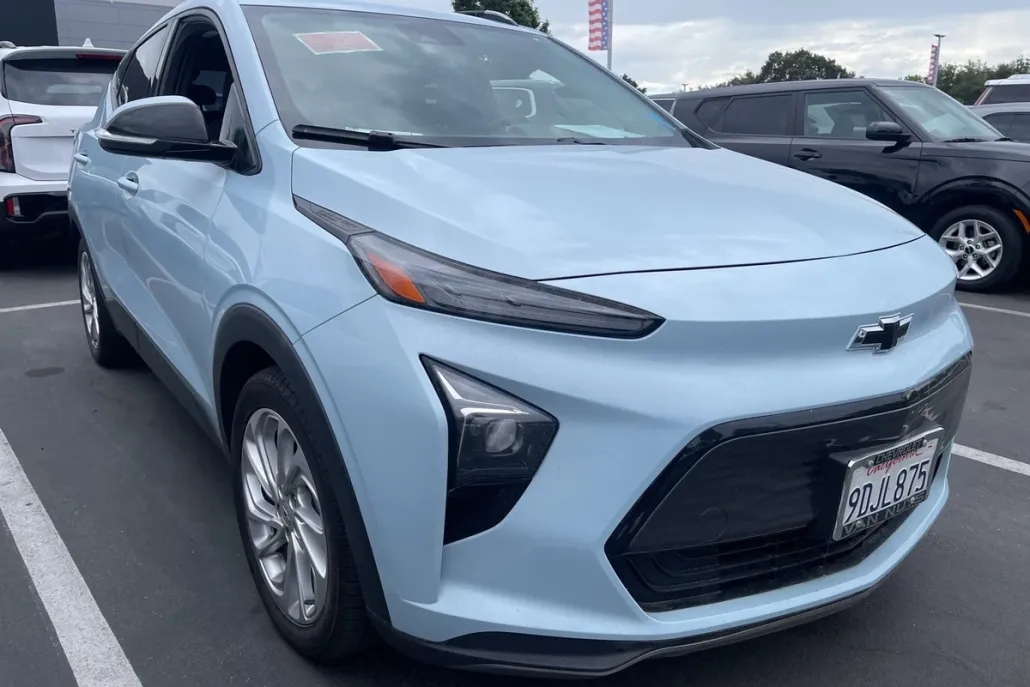2022 Chevrolet Bolt EUV photo 1