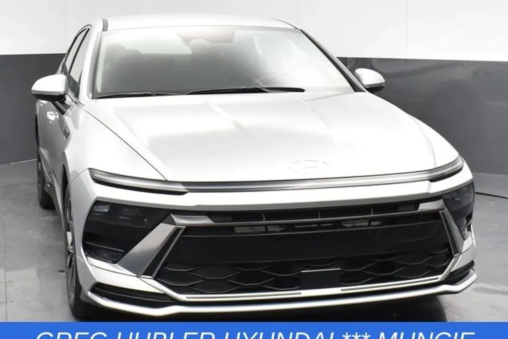2025 Hyundai Sonata SEL photo 1