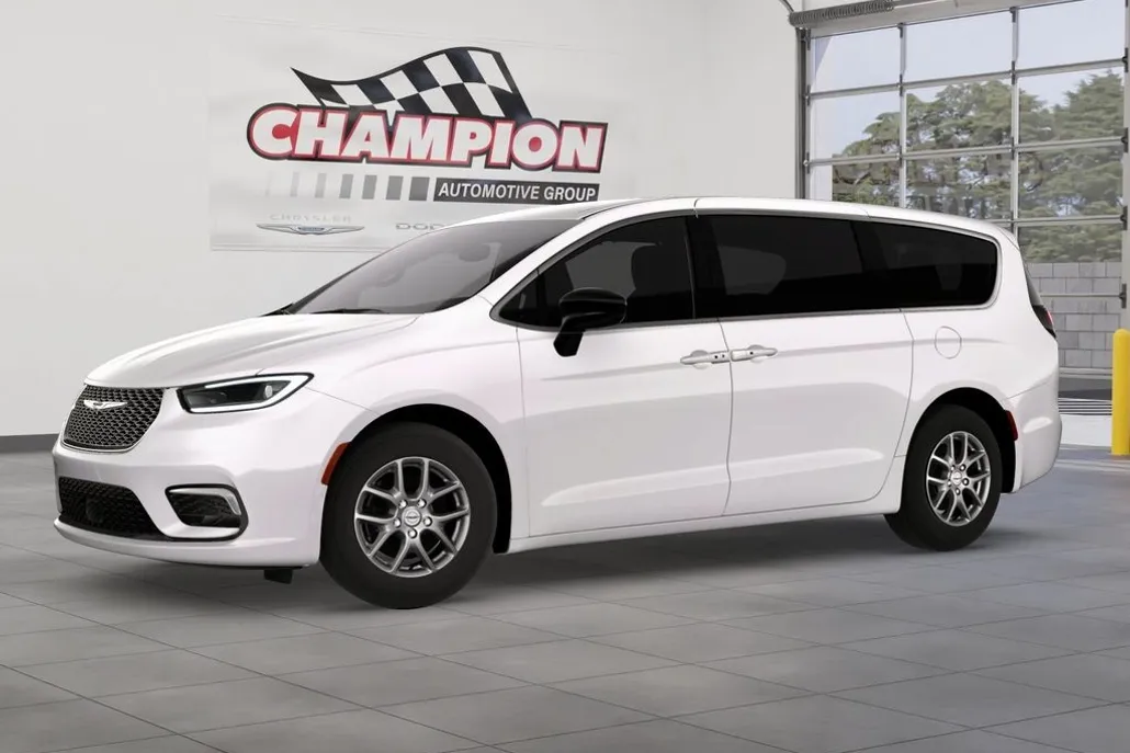 2026 Chrysler Pacifica photo 1
