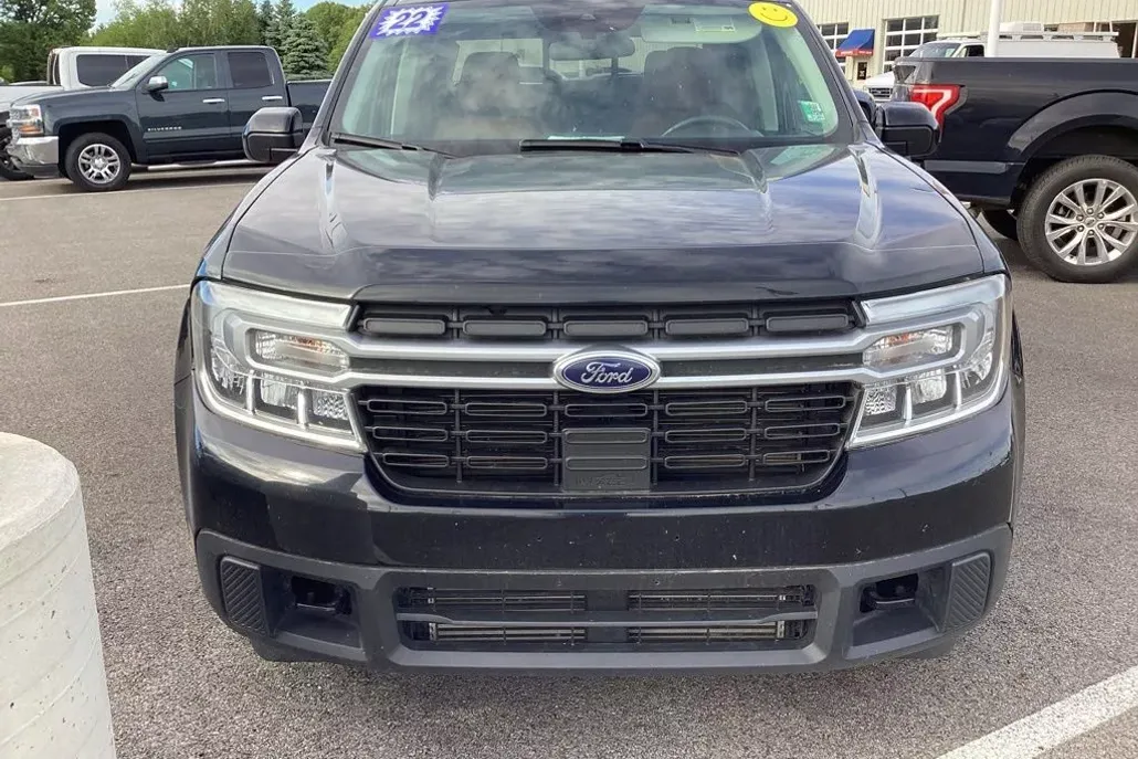 2022 Ford Maverick XLT photo 1